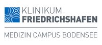 Logo des Klinikums Friedrichshafen mit blauer Bildmarke und grauem Schriftzug Medizin Campus Bodensee