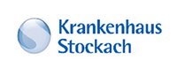 Logo des Krankenhauses Stockach mit blauem Kugelsymbol und blauem Schriftzug